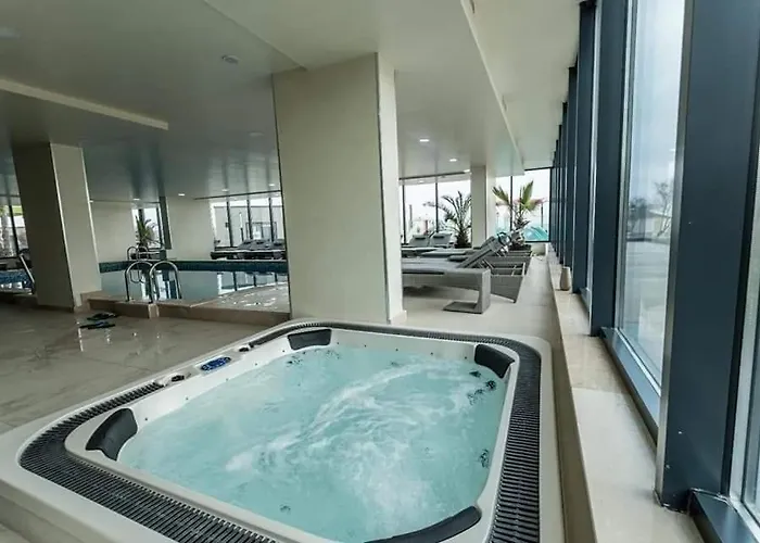 Apartment Lady Sea Endless Summer - Alezzi *